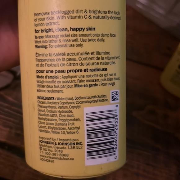 Bright skin cleanser and toner - Picture 3 of 5